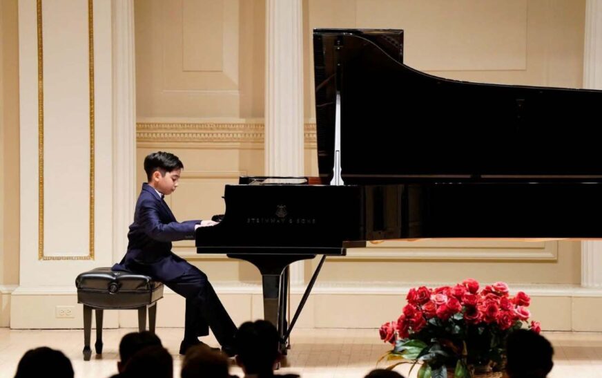 Εμμανουήλ Κουτσάκης-Ένα νέο αστέρι της Συμφωνικής Ορχήστρας Νέων Ελλάδος